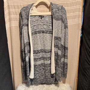 Chic Gray and Cream Hooded Cardigan